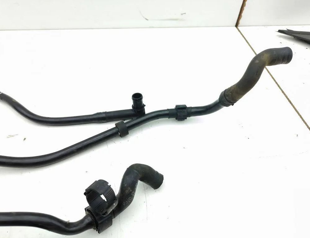 VOLKSWAGEN ID.3 1 generation (2019-2023) Шланги охлаждающей жидкости 32860441