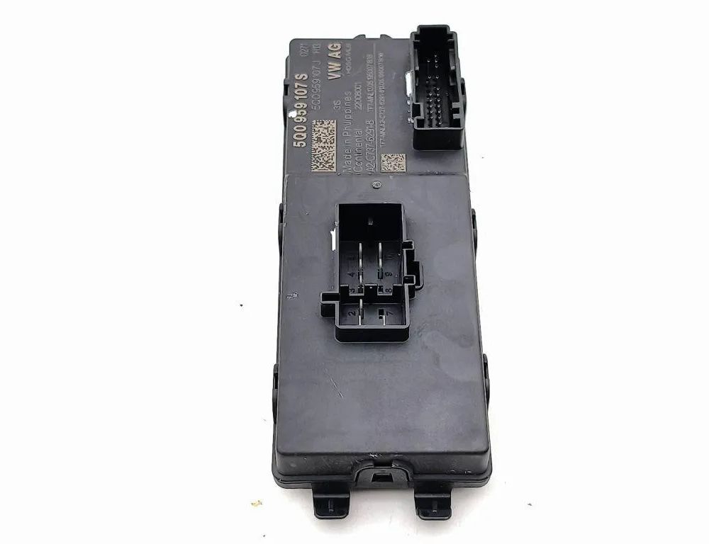 AUDI Q3 F3 (2018-2024) Ovládacia jednotka krytu batožinového priestoru 22008001,5Q0959107S,A2C73762918,5Q0959107J 32961614