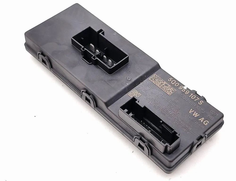 AUDI Q3 F3 (2018-2024) Ovládacia jednotka krytu batožinového priestoru 22008001,5Q0959107S,A2C73762918,5Q0959107J 32961614