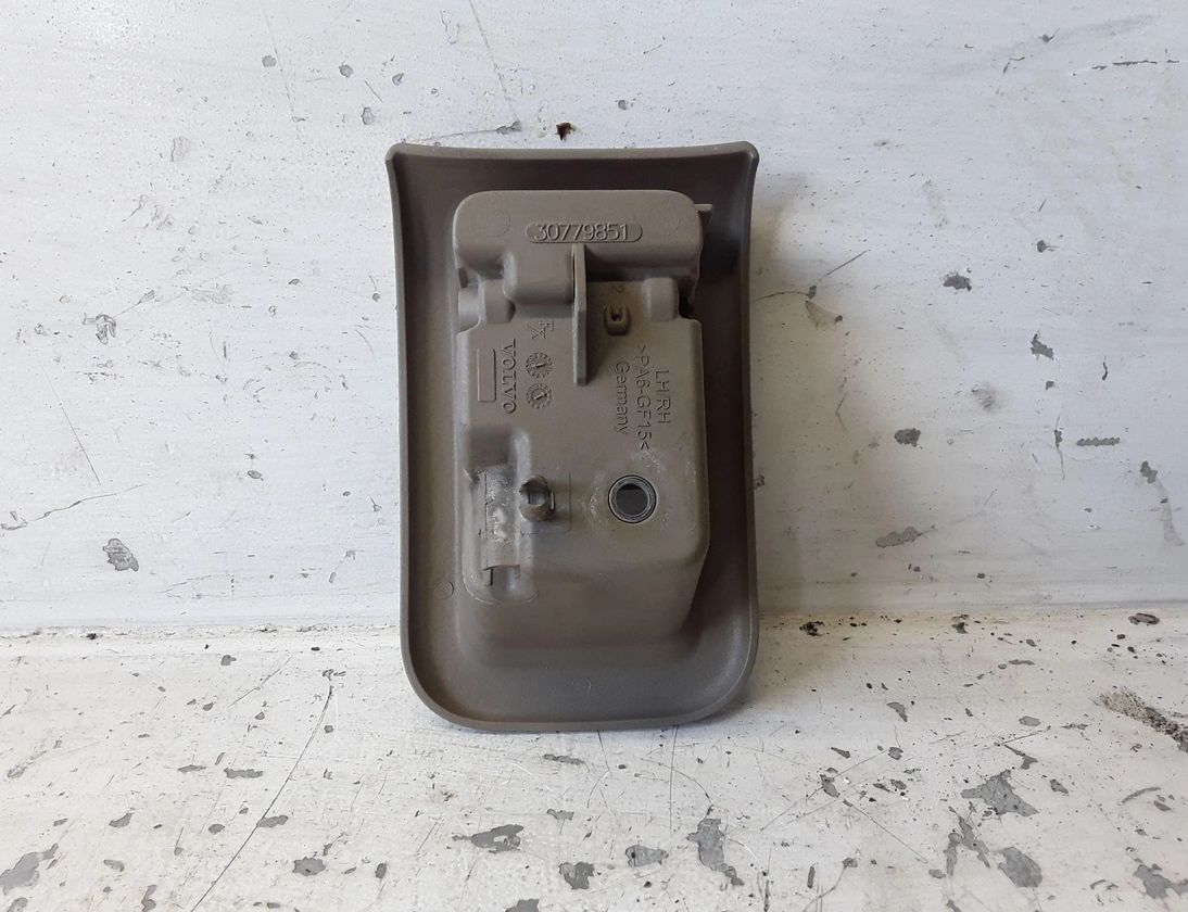 VOLVO V70 3 generation (2007-2020) Rukoväť na uvoľnenie kapoty 30779851 23580117