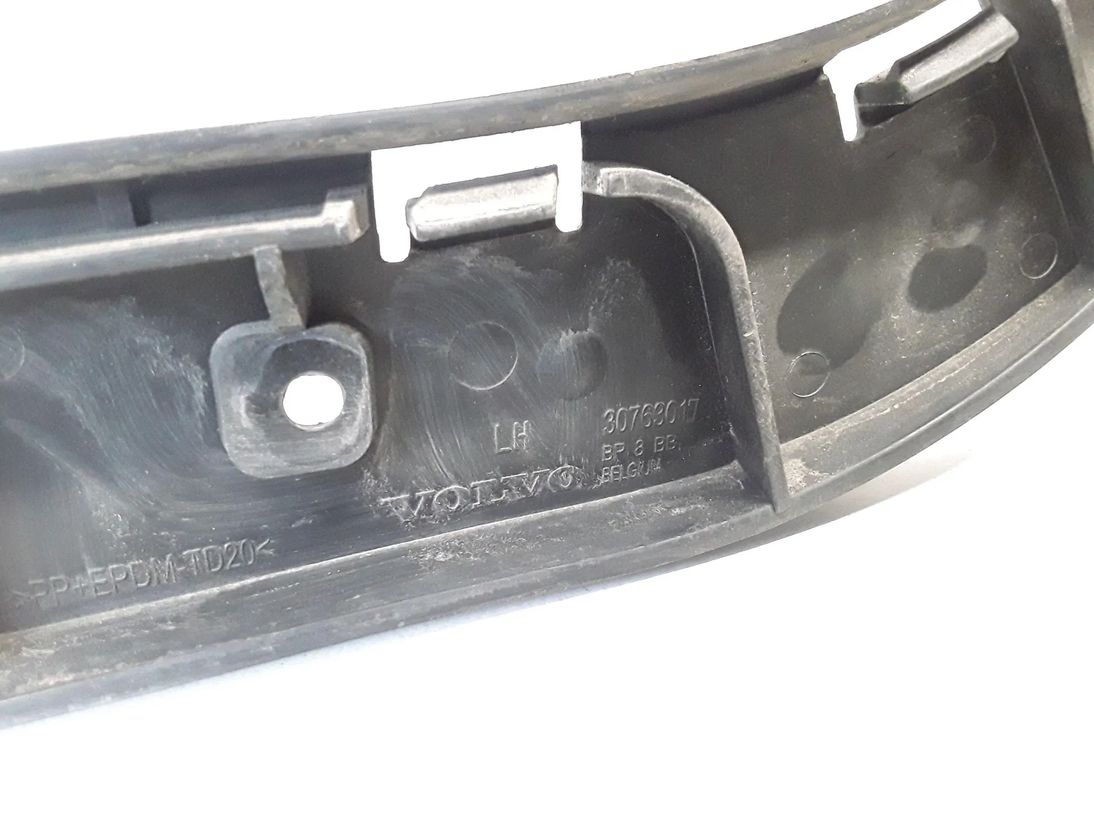 VOLVO V50 1 generation (2003-2012) Левый держатель заднего бампера 30763017 23582036