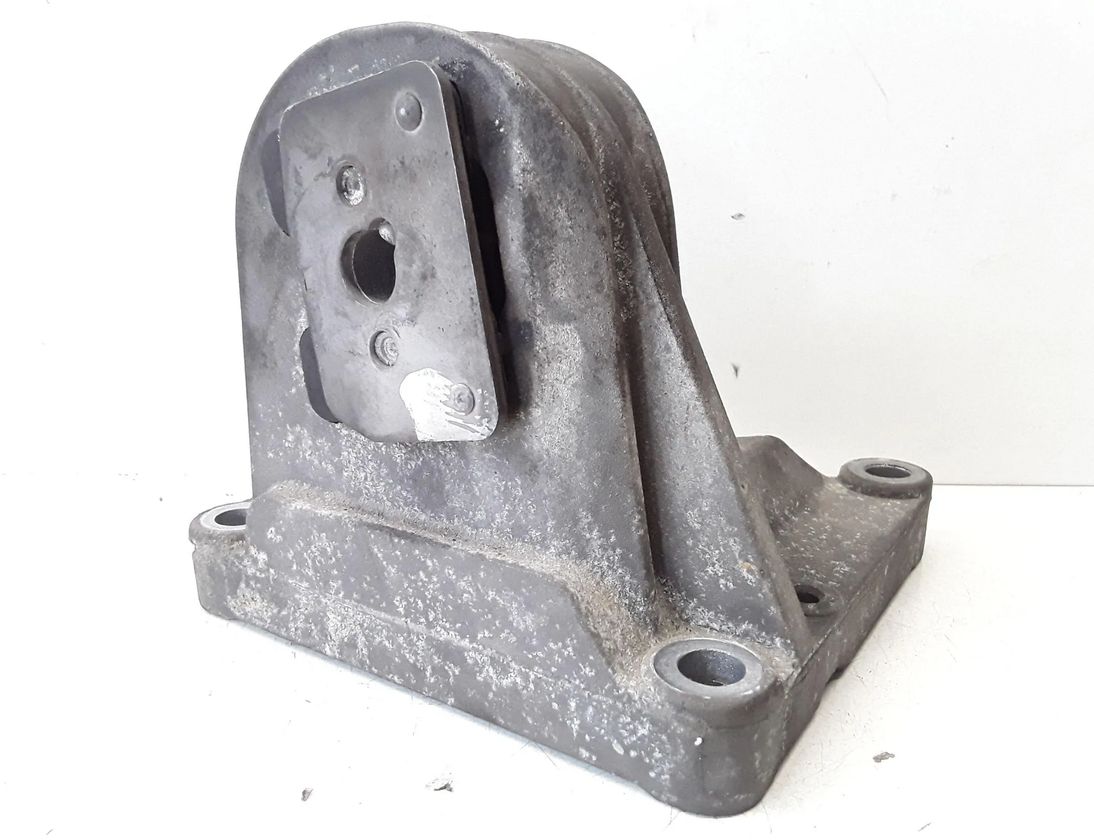 VOLVO V70 2 generation (2000-2008) Front engine mount 30680770 23584673