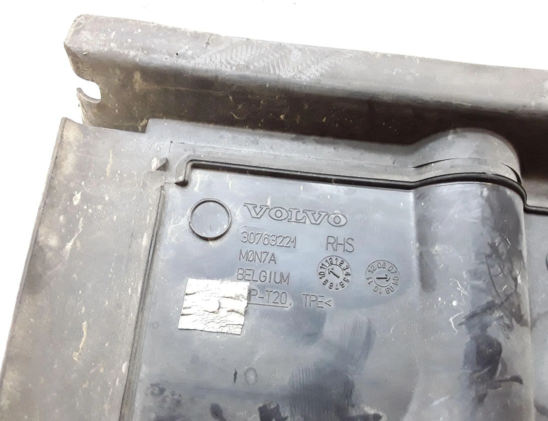 VOLVO XC70 3 generation (2007-2020) Отвод воздуха радиатора 30763221 23596723