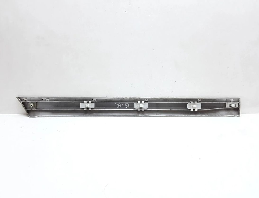 MERCEDES-BENZ S-Class W220 (1998-2005) Pravé zadné dvere formovanie A2206900762 23605130