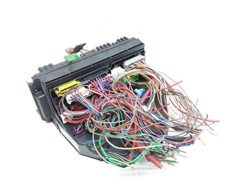 MERCEDES-BENZ C-Class W204/S204/C204 (2004-2015) Блок предохранителей A2129015004,A2129003314,A2129020706 32650942