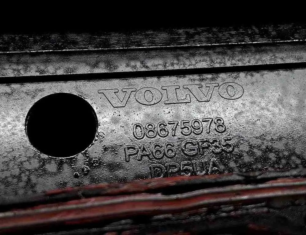 VOLVO V50 1 generation (2003-2012) Крышка клапана 31256168,08675978,30743259 32661724