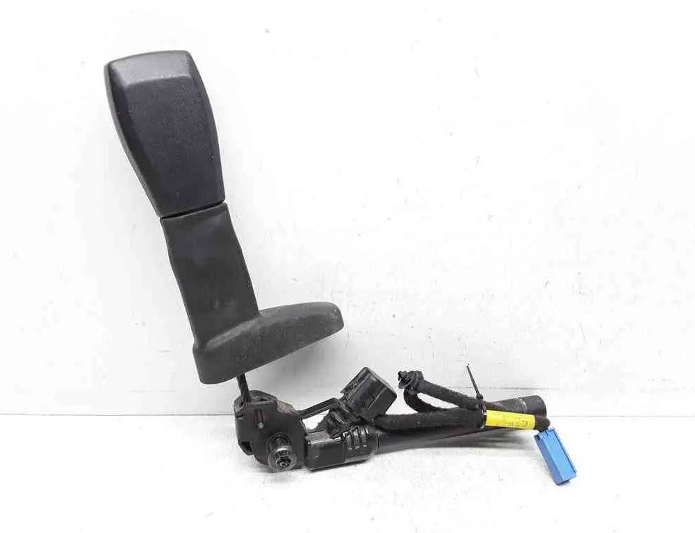 VOLVO V60 1 generation (2010-2020) Pravá predná spona na sedadle 6057251 32662816