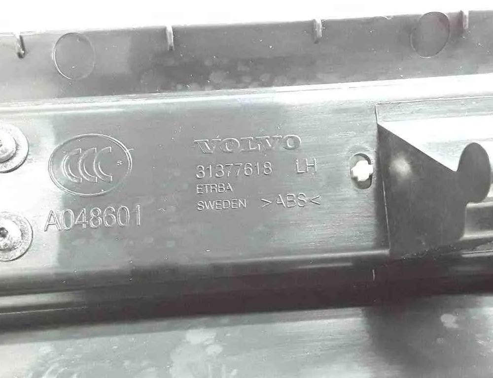 VOLVO S90 2 generation (2016-2023) Отделка заднего левого порога 31377618 32670903