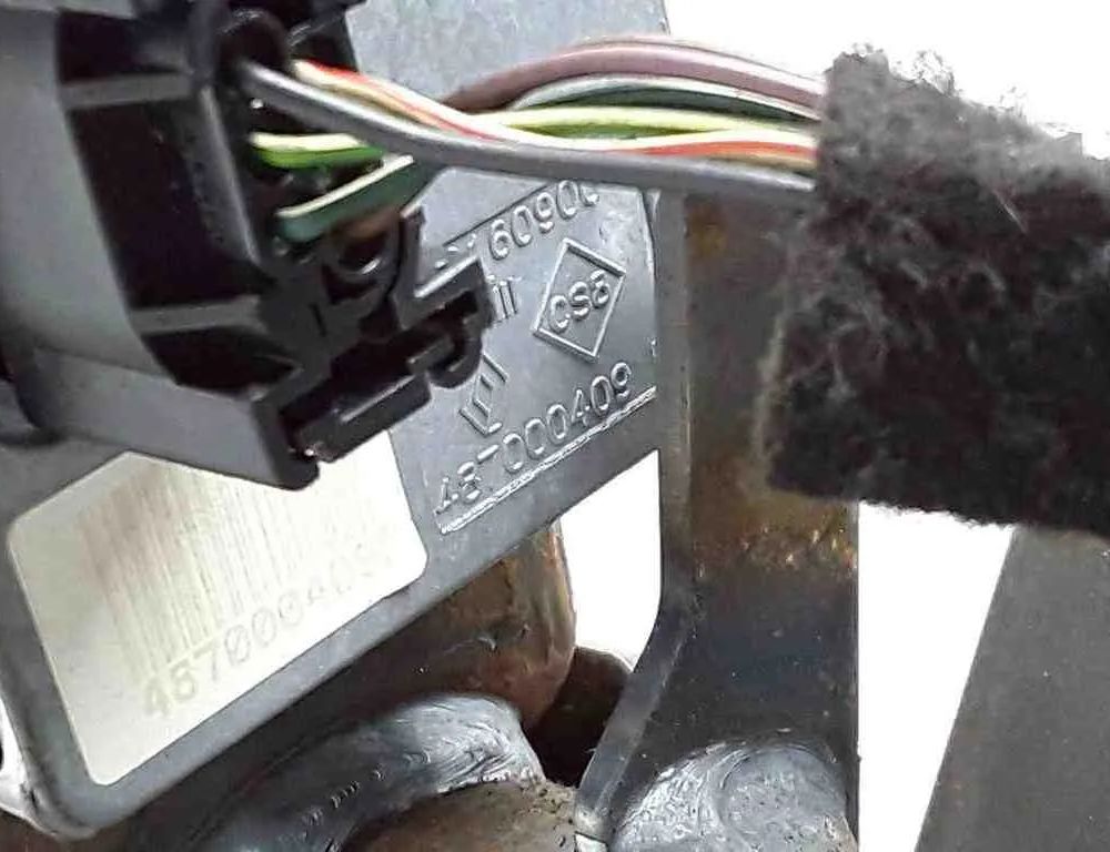 RENAULT Captur 1 generation (2013-2019) Riadiaci mechanizmus 487000409R,488102646R 32671509