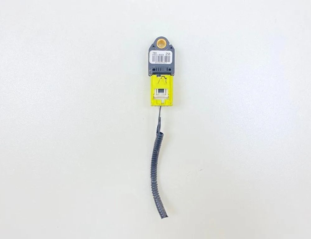 TOYOTA Avensis 3 generation (2009-2020) Датчик удара передний левый 8983105030 31355503