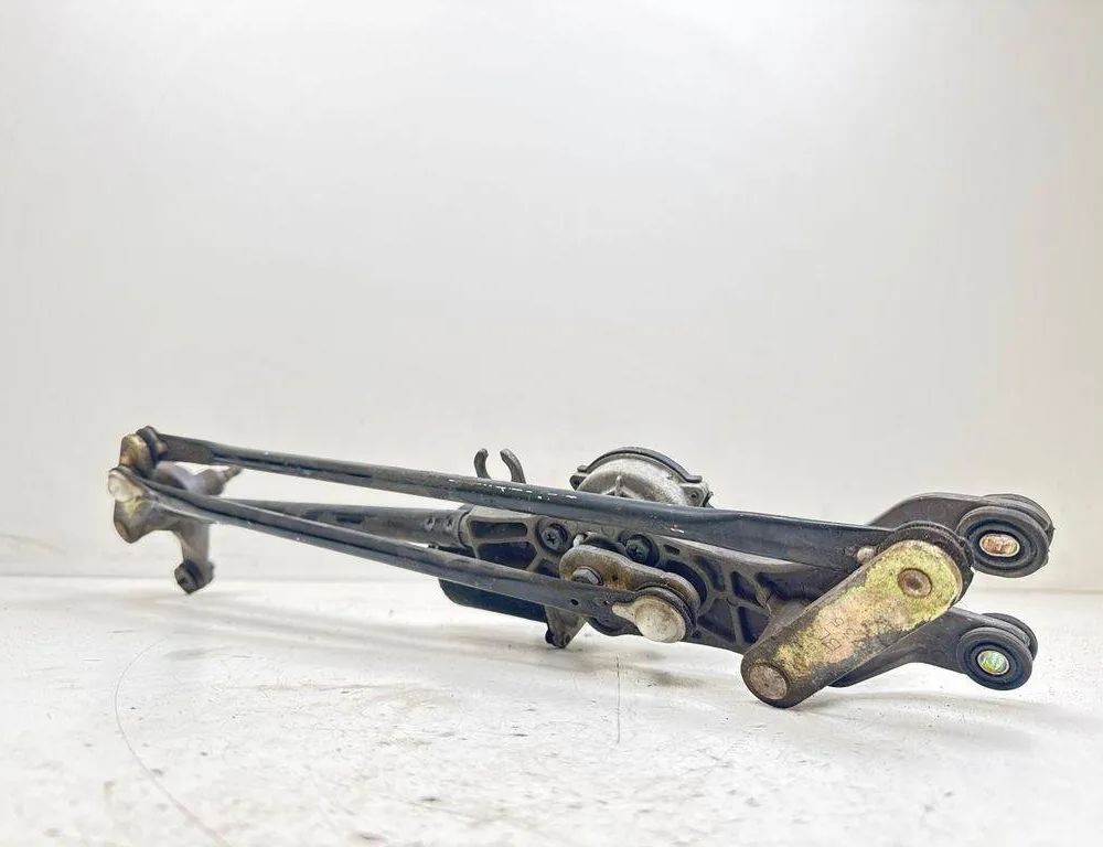 KIA Sorento 1 generation (2002-2011) Front Windshield Wiper Mechanism 981003E100 31356689