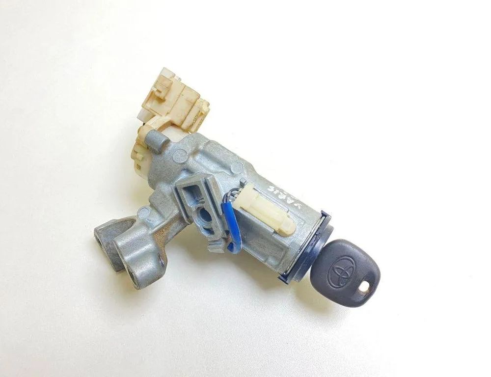 TOYOTA Yaris 1 generation (1999-2005) Ignition Lock 7863B,45020521 31363936