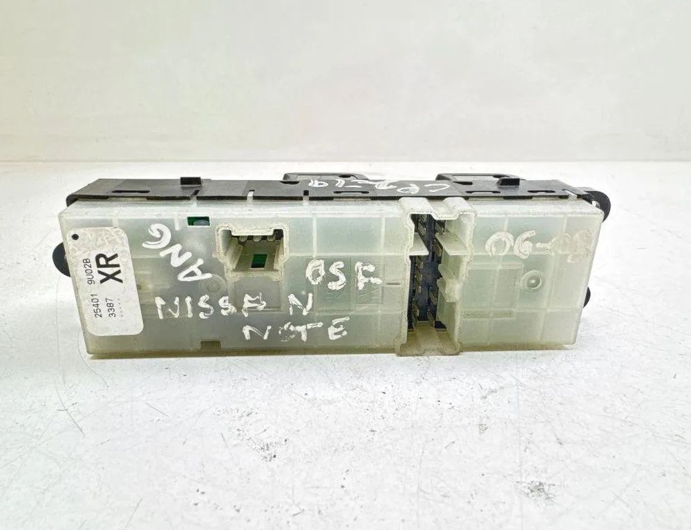 NISSAN Note 1 generation (2005-2014) Front Right Door Window Switch 25401 31364237