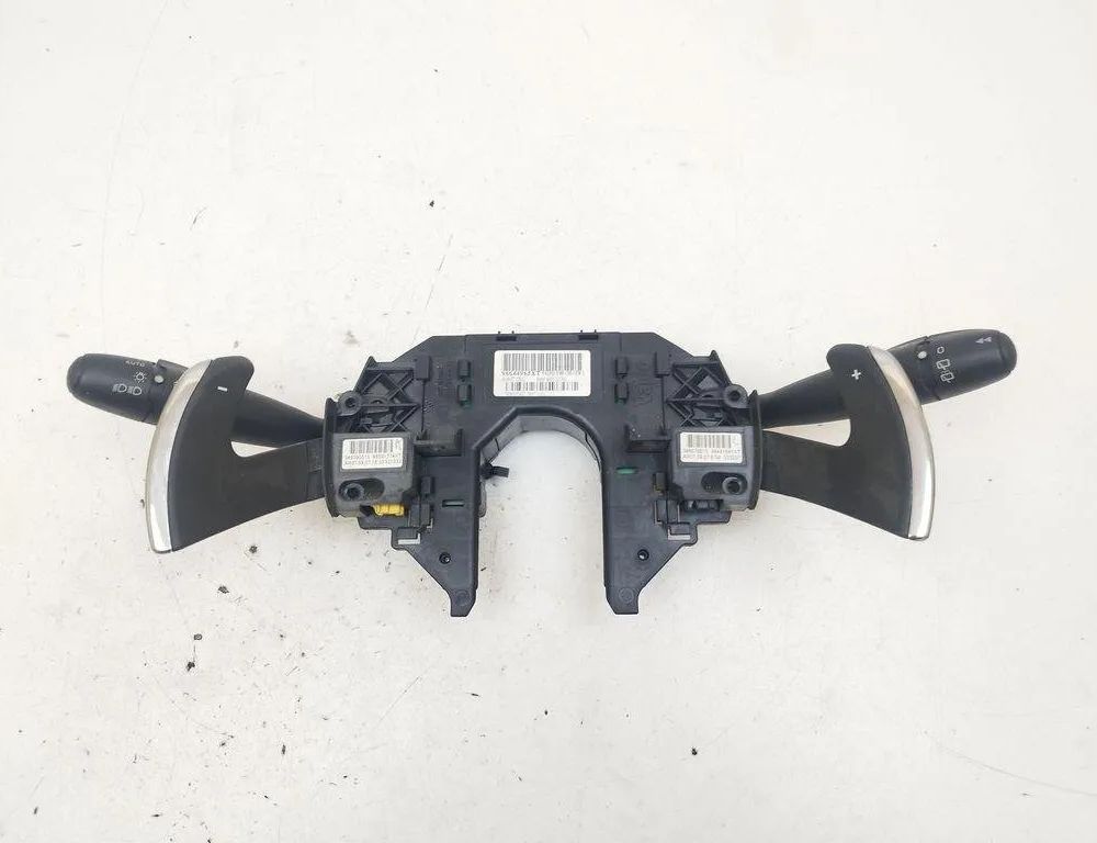 CITROËN C4 Picasso 1 generation (2006-2013) Подрулевой переключатель 18090712604,96644965XT 31365954