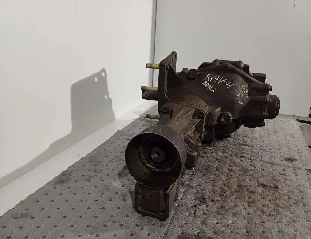 TOYOTA RAV4 1 generation (XA10) (1994-2000) Редуктор передний 31372151