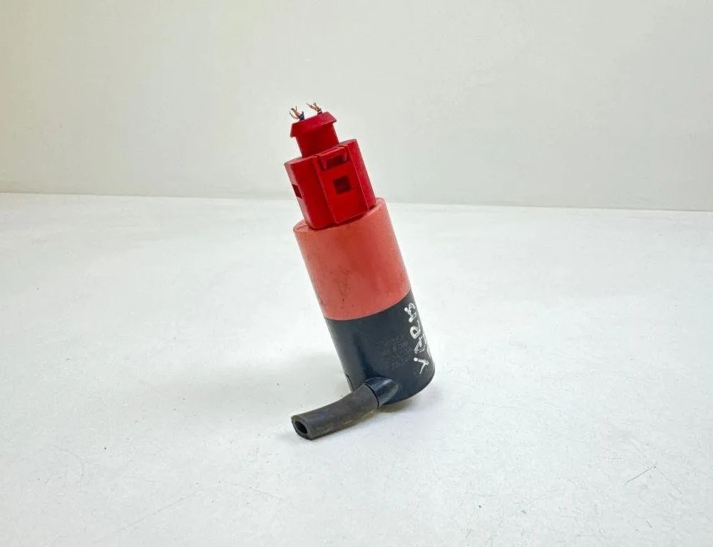 TOYOTA Yaris 2 generation (2005-2012) Motor nádrže na umývanie 080423A,30358 31376290