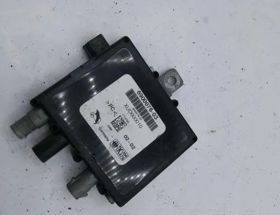 LAND ROVER Range Rover 4 generation (2012-2022) Bootlid Antenna Amplifier 690007803,XUO000010 31760976