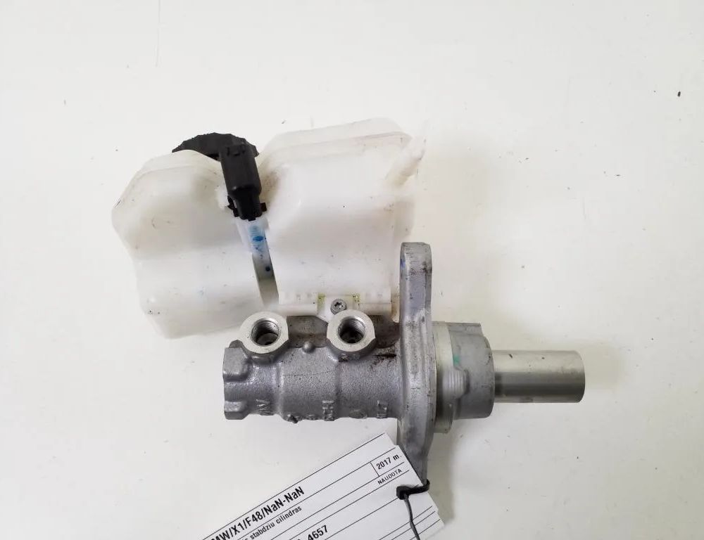 BMW X1 F48/F49 (2015-2023) Brzdový valec 6868997 32571990