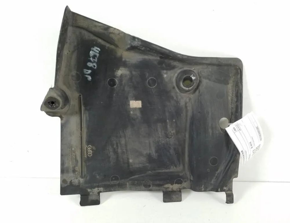 AUDI A4 B9/8W (2015-2024) Engine Cover 8W0825202 32836690