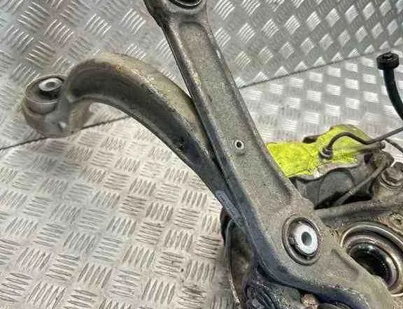 AUDI A4 B8/8K (2011-2016) Ступица передняя левая 8W0407241F 32460030