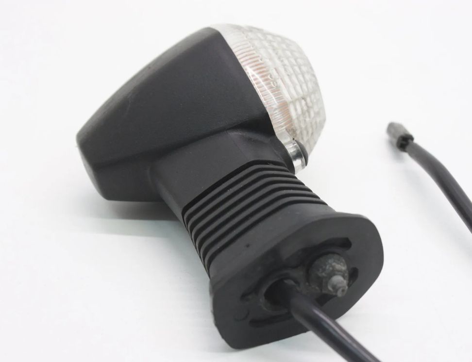 SUZUKI GSF BANDIT F20/F21 (2011-2020) Передний левый указатель поворота 10832478