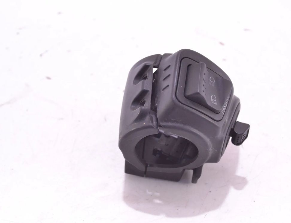 GILERA FUOCO F5 (2016-2024) Фары левой стороны переключателя передач 15325283