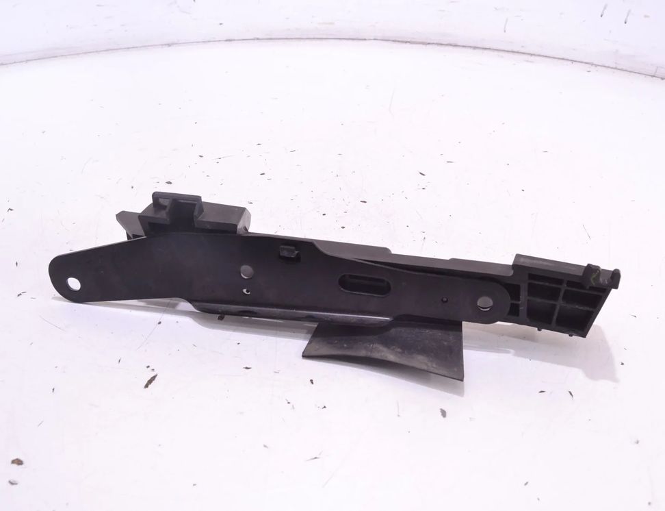 YAMAHA MT R129 (1989-2001) Right side luggage rack mounting bracket 17159842