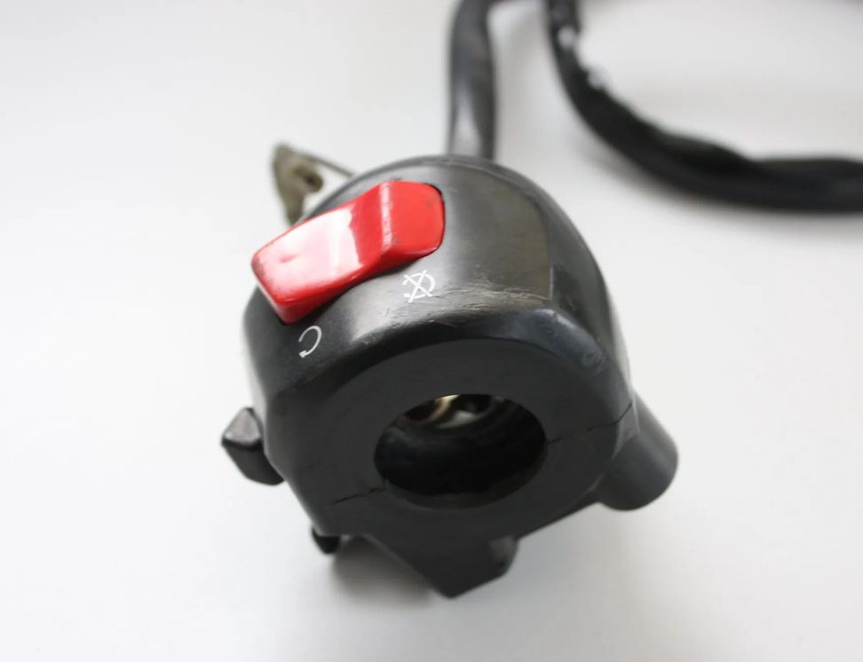 SUZUKI AN BURGMAN 1 generation (2007-2017) Right side switch gear RH 1837600