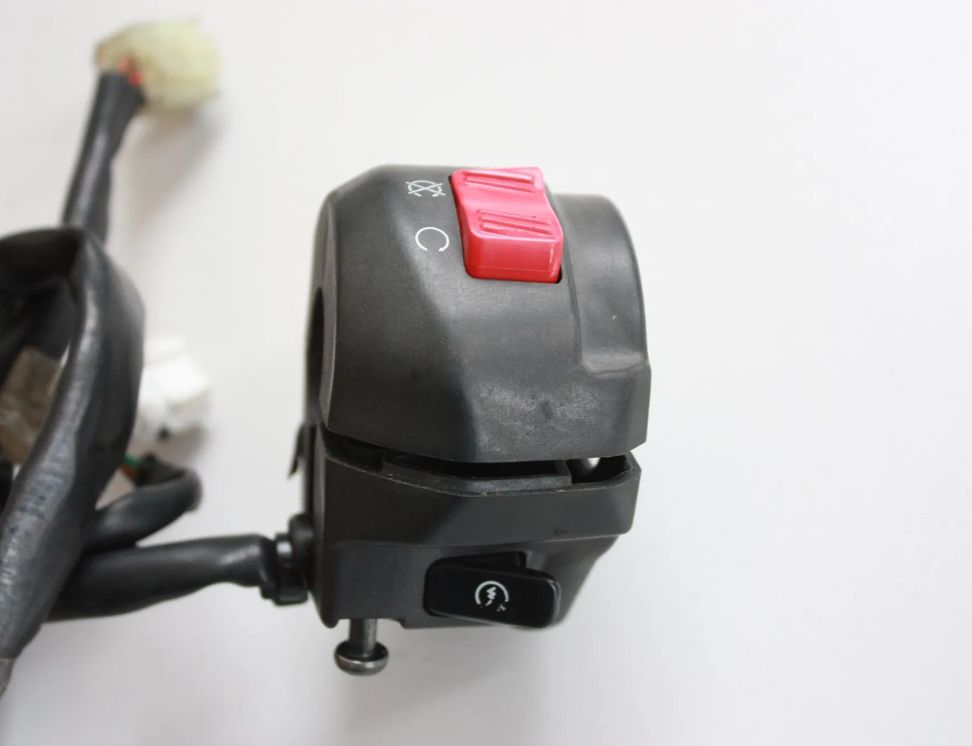 YAMAHA YZF-R E53 (1999-2006) Right side switch gear RH 2281870