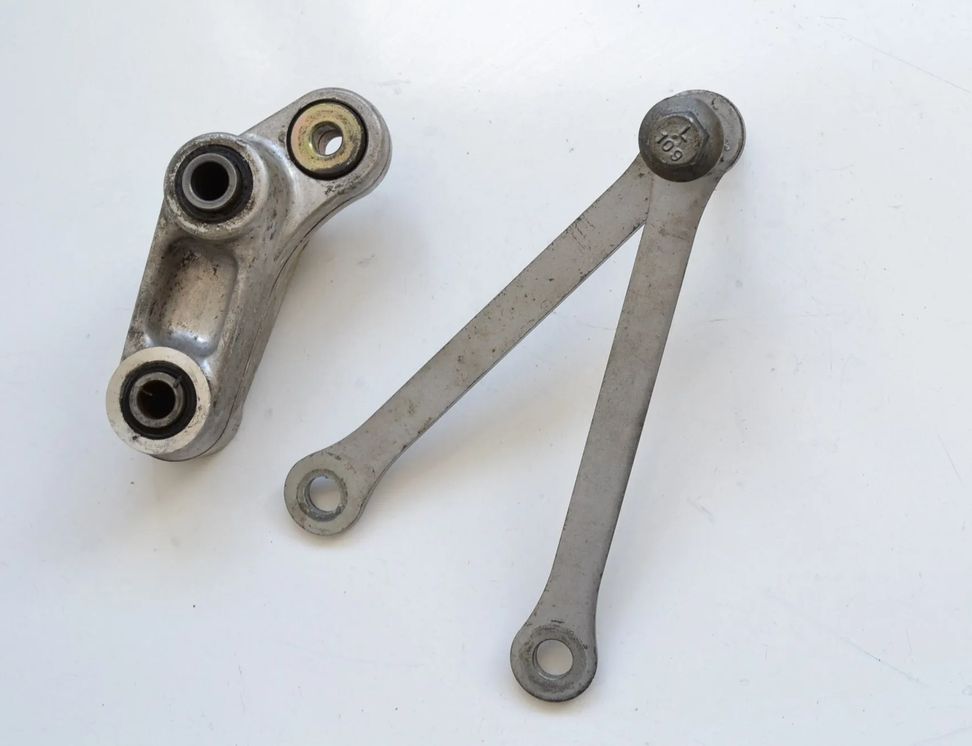 CAGIVA RIVER B8 (2014-2023) Zadný tlmič spodná spojovacia tyč 2373722