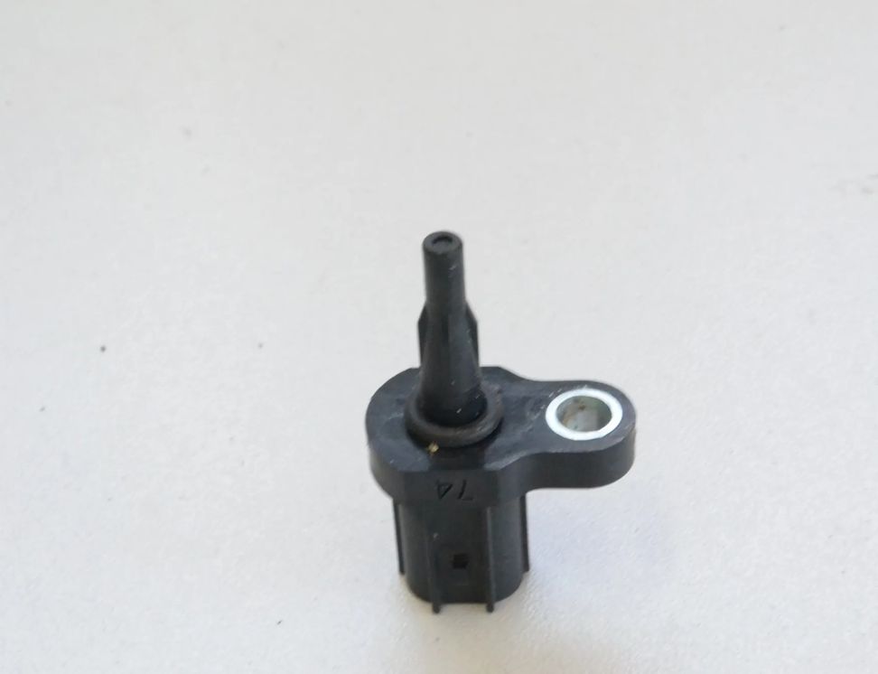 KAWASAKI ZZ-R (2012-present) E89 (2009-2017) Temperature sensor 3040519