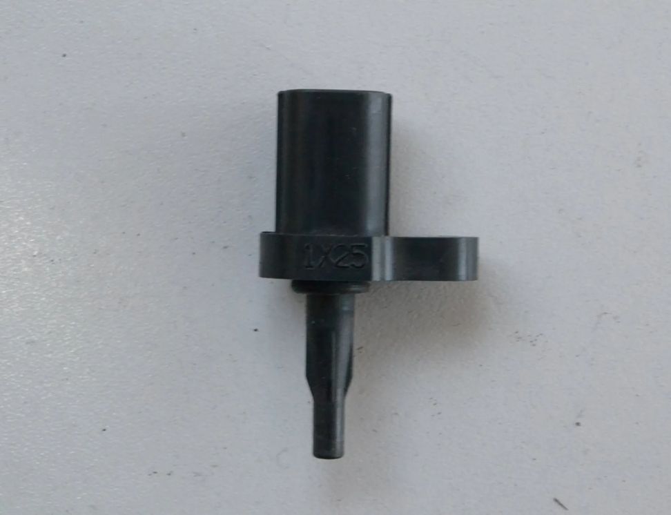 KAWASAKI ZZ-R (2012-present) E89 (2009-2017) Temperature sensor 3040519