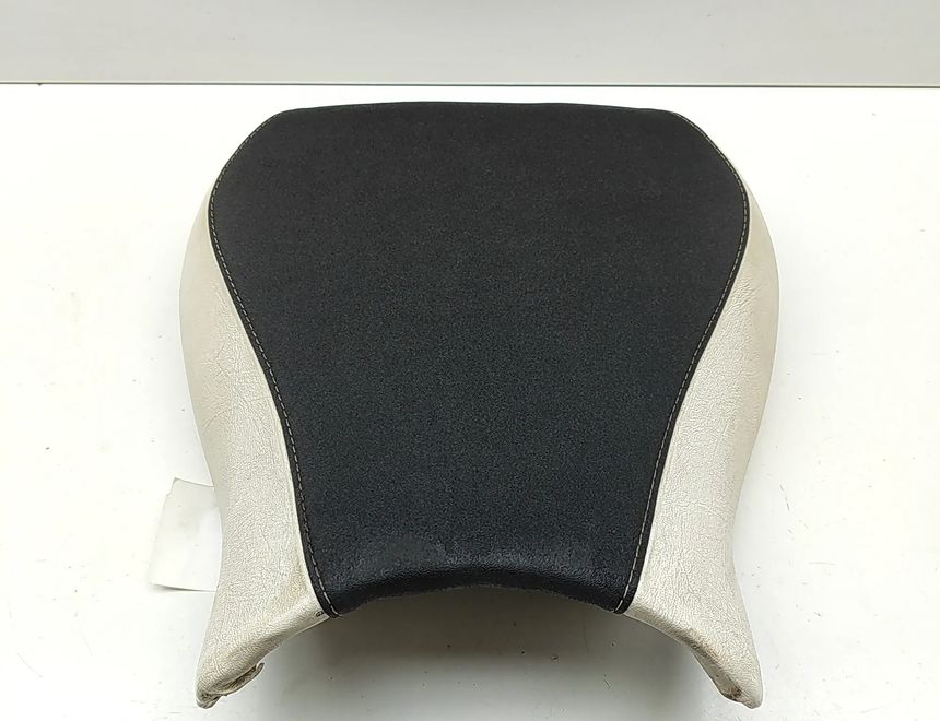 SUZUKI GSX Seat saddle bench 33057217
