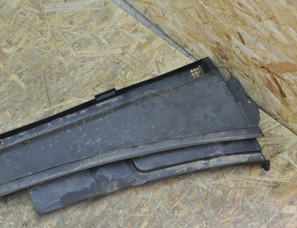 AUDI Q5 8R (2008-2017) Пластмасса передняя стеклоочистителей 8R1819447C 25972188