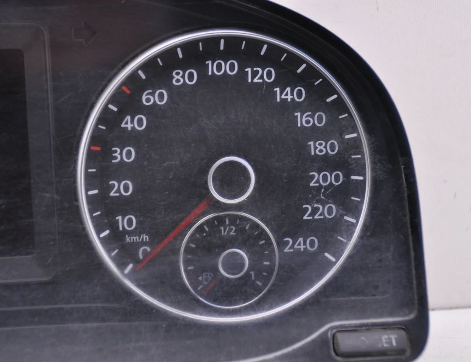 VOLKSWAGEN Caddy 3 generation (2004-2015) Спидометр 2K0920866C 27311769