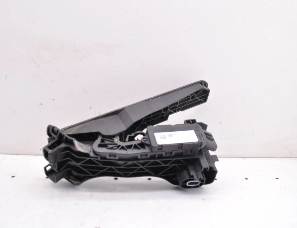 VOLKSWAGEN Passat CC 1 generation (2008-2017) Педаль газа 1K1721503L 28716489