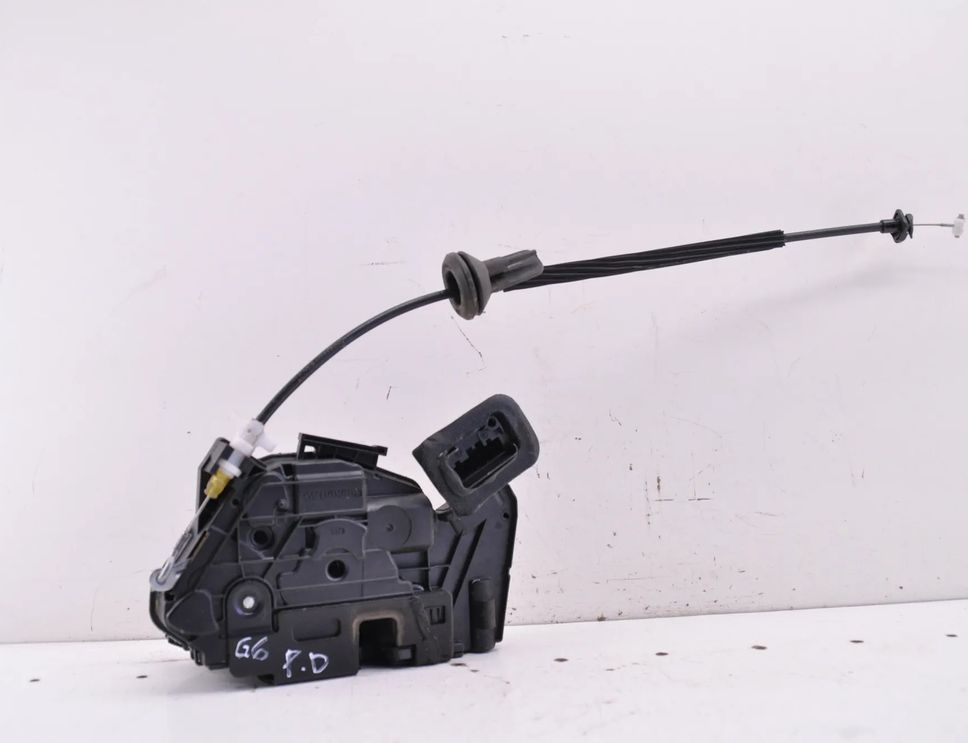 VOLKSWAGEN Golf 6 generation (2008-2015) Pravý predný dverový zámok 5K1837016 30780451