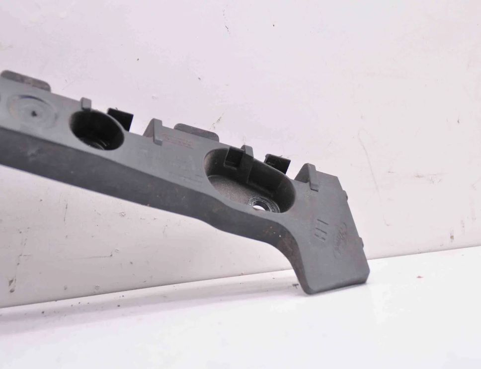 FORD Fiesta 7 generation (2017-2024) Držiak nárazníka vľavo vzadu H1BB17E851A1,H1BB17A882A1 32409036