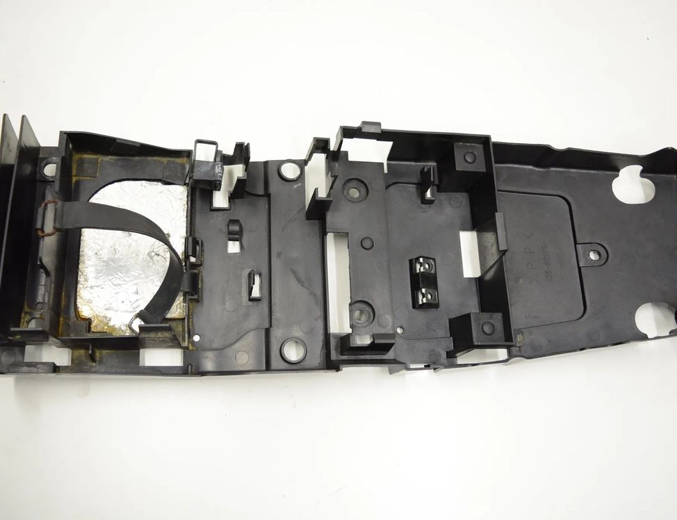 YAMAHA YZF-R 4 generation (2011-2020) Задний обтекатель внутреннего обтекателя 13S-8212B- 18303951