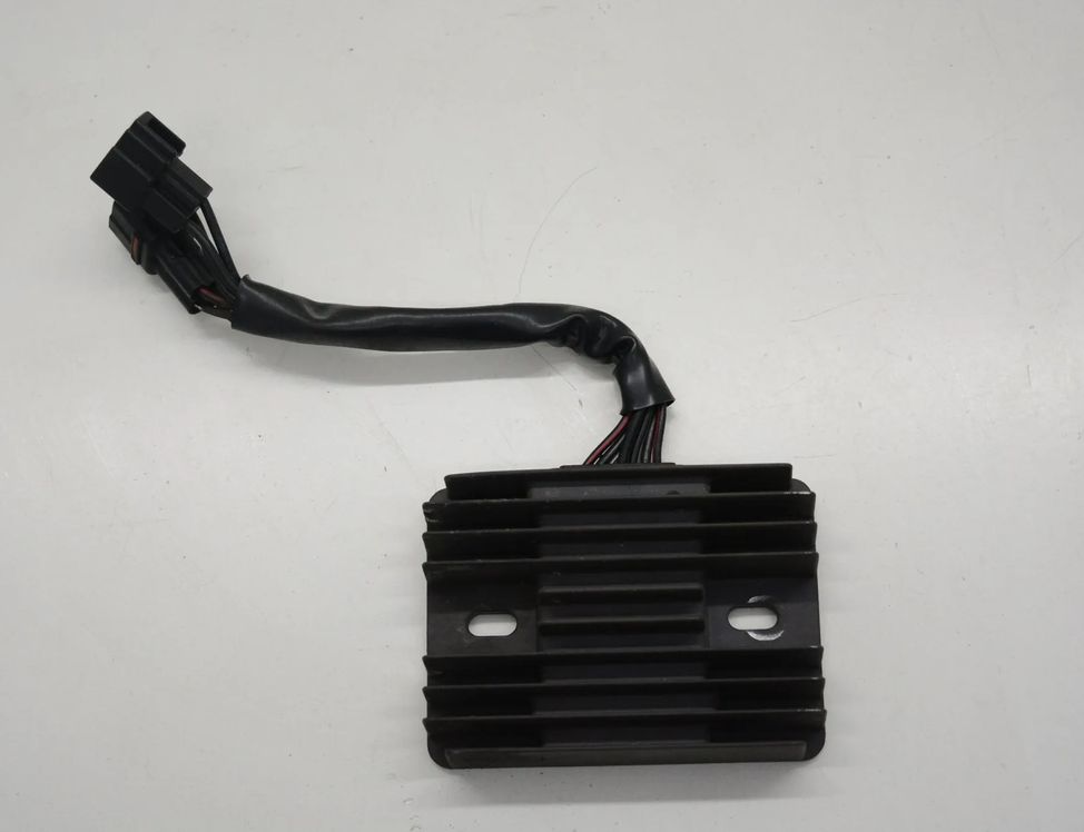 SUZUKI GLADIUS C (2003-2008) Voltage rectifier regulator 47h00,g3.9211,sh811aa 22028172