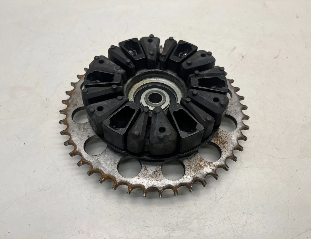 YAMAHA XJ Rear sprocket carrier hub 31867910