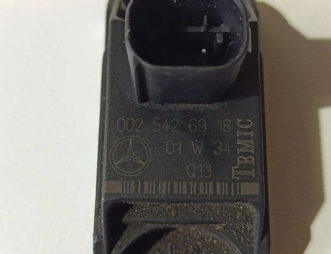 MERCEDES-BENZ S-Class W220 (1998-2005) Front Left Impact Sensor 0025426918 30132954