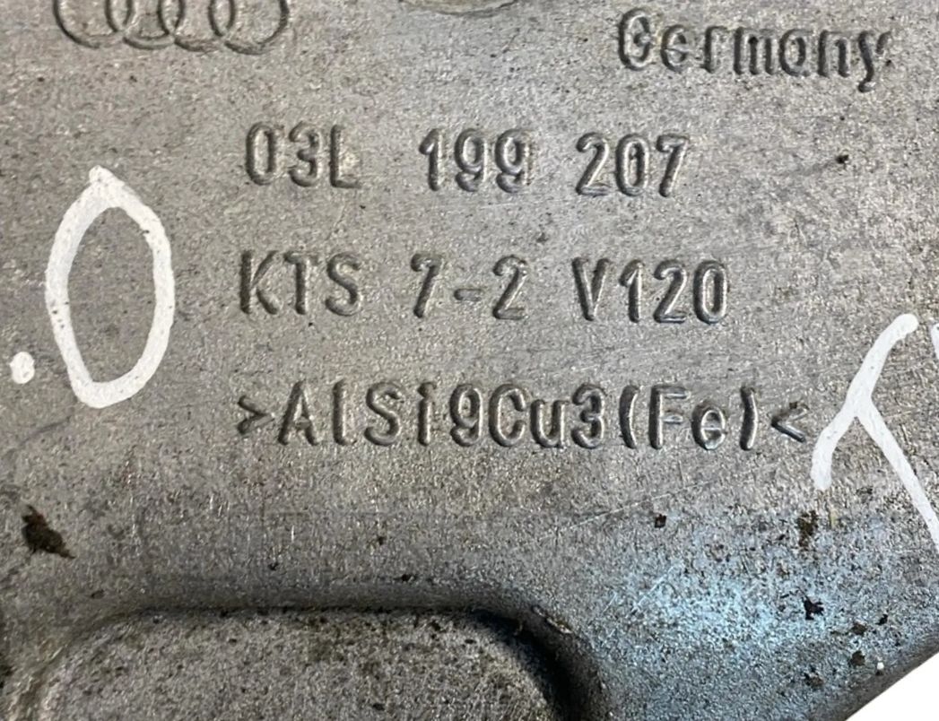 VOLKSWAGEN Tiguan 1 generation (2007-2017) Držiak motora pravá strana 03L199207 30133563