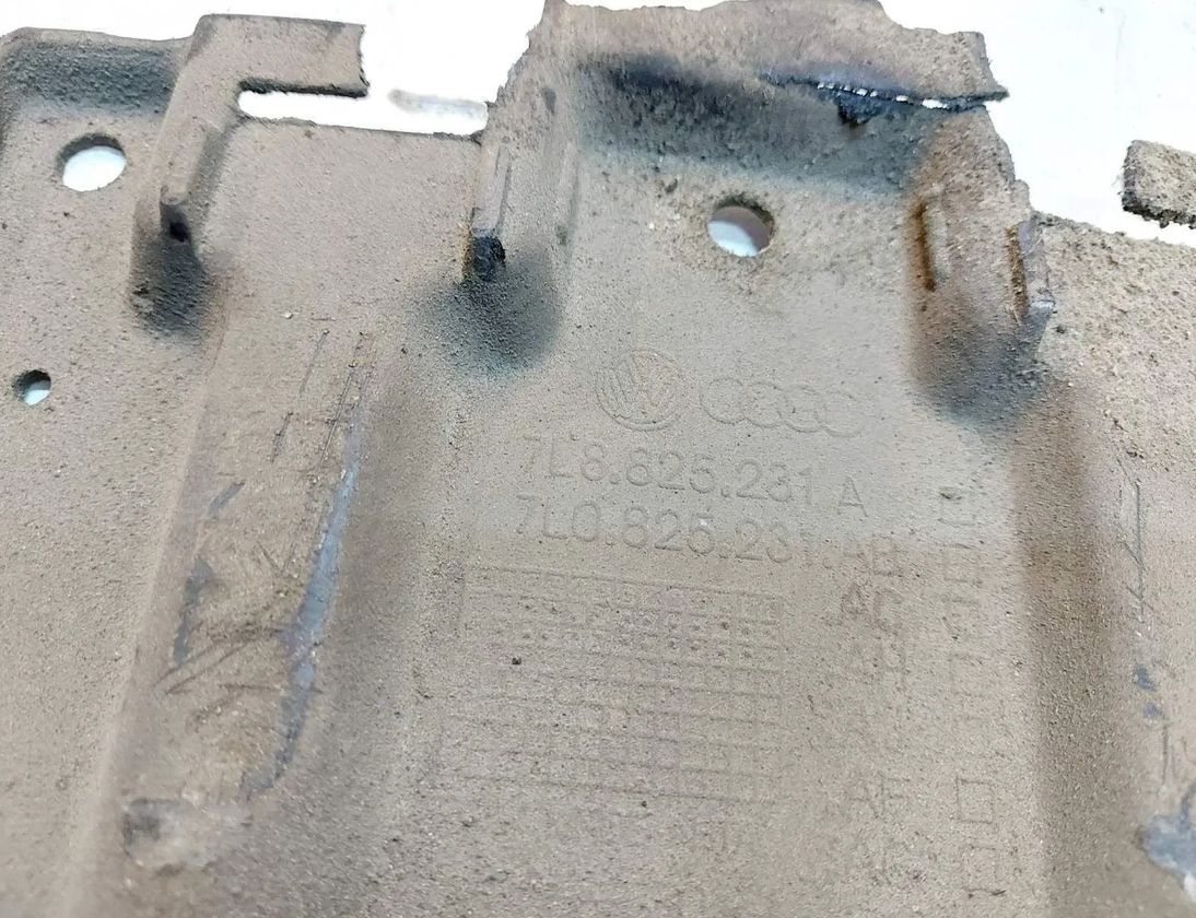 AUDI Q7 4M (2015-2024) Gearbox Underbody Cover 7L8825231A 30151758
