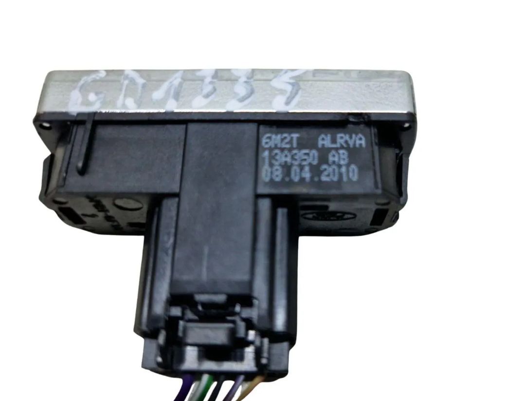 FORD Mondeo 4 generation (2007-2015) кнопка опасности 13A350AB 30156945