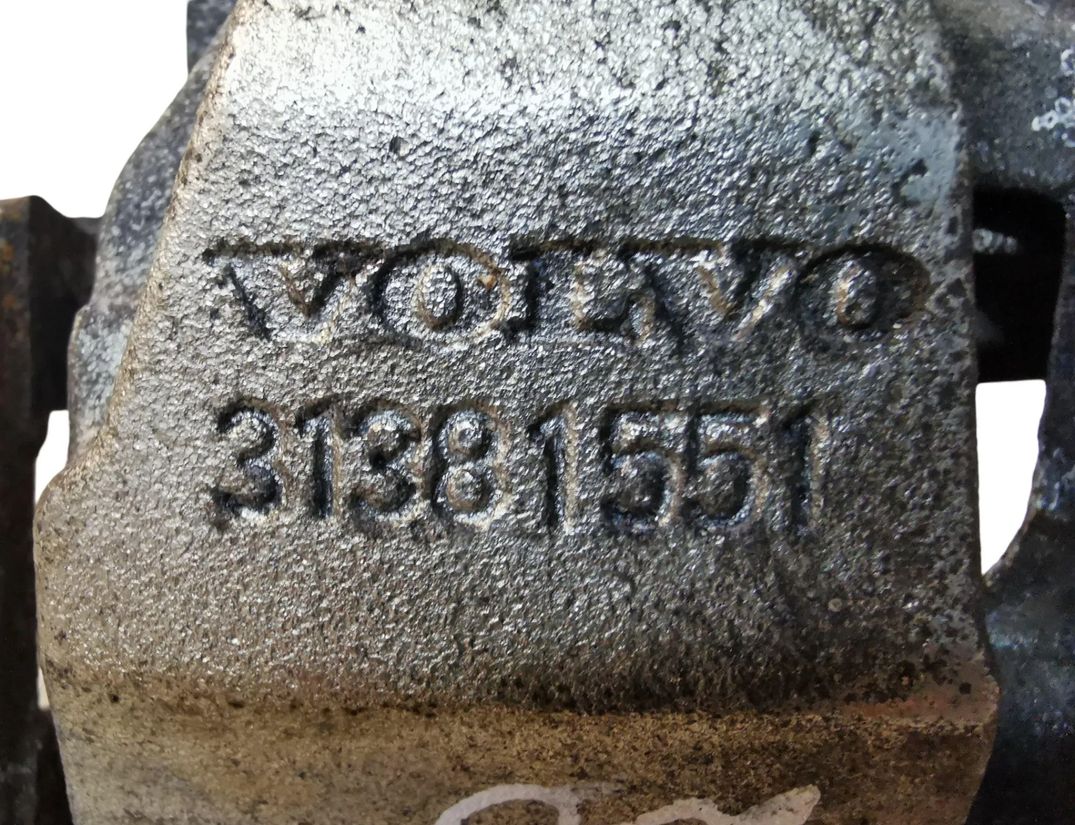 VOLVO XC60 2 generation (2017-2024) Супорт тормозов передний левый 31381551 30159119