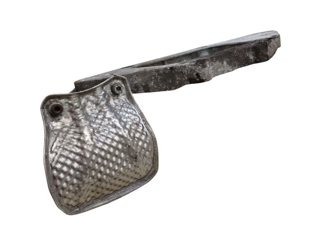 AUDI A6 C6/4F (2004-2011) Zadný diferenciálny držiak 8K0599287G 30160052