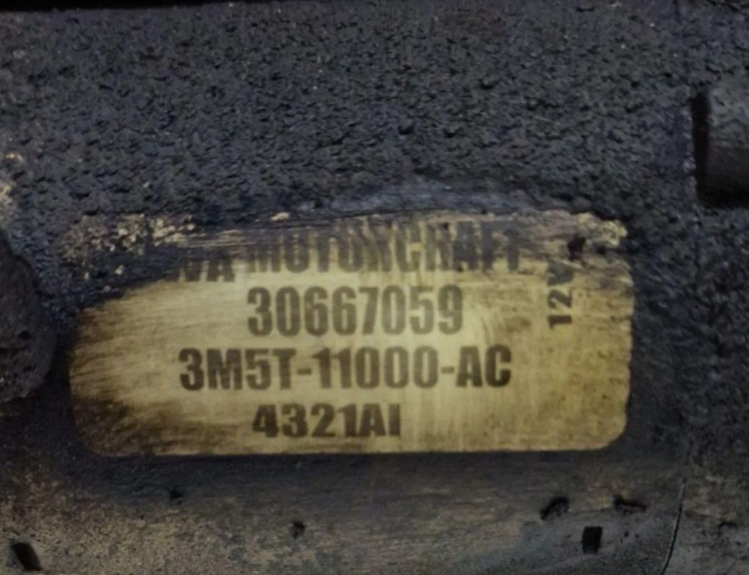 VOLVO V40 1 generation (2008-2017) Стартер 30667059 30161115