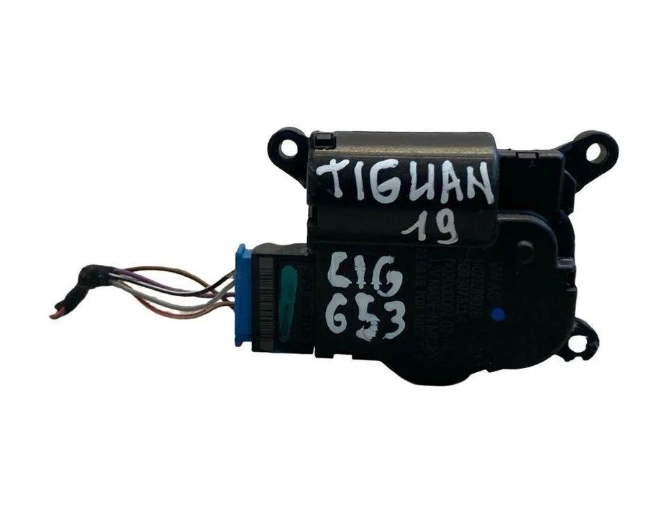 VOLKSWAGEN Tiguan 2 generation (2016-2024) Interior Heater Flap Motor Actuator 5Q0907511K 30623030
