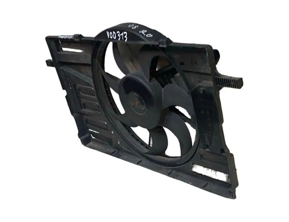 VOLVO V50 1 generation (2003-2012) Motorový chladiaci ventilátor Radiátor 30741630 32813743